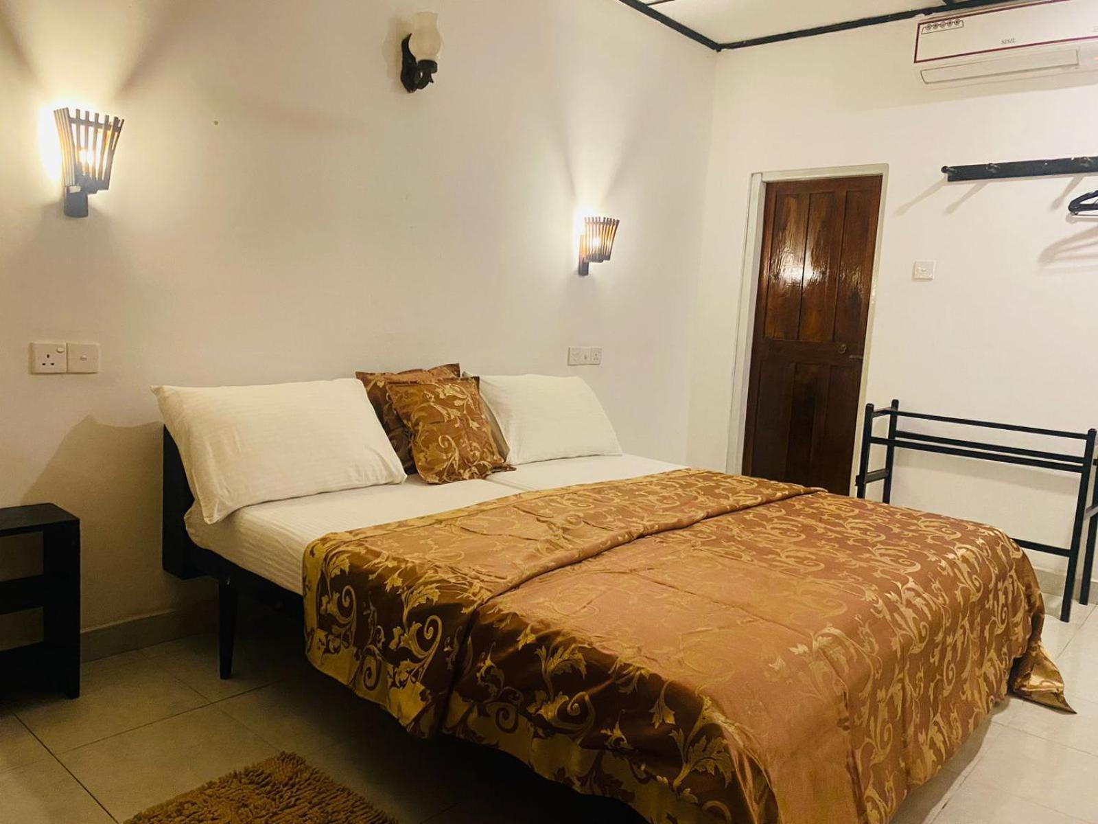 Sea Shine Guest House Hikkaduwa Exterior photo